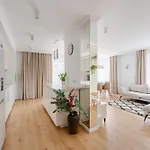 Apartament Mazowiecka Park By Bookinghost
